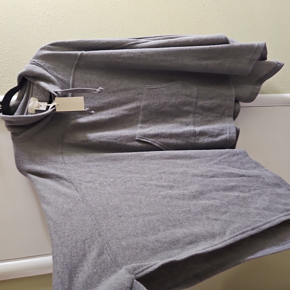 Women's NWT Melloday Poncho Shrug / Sweater Small/Medium - Picture 3 of 6